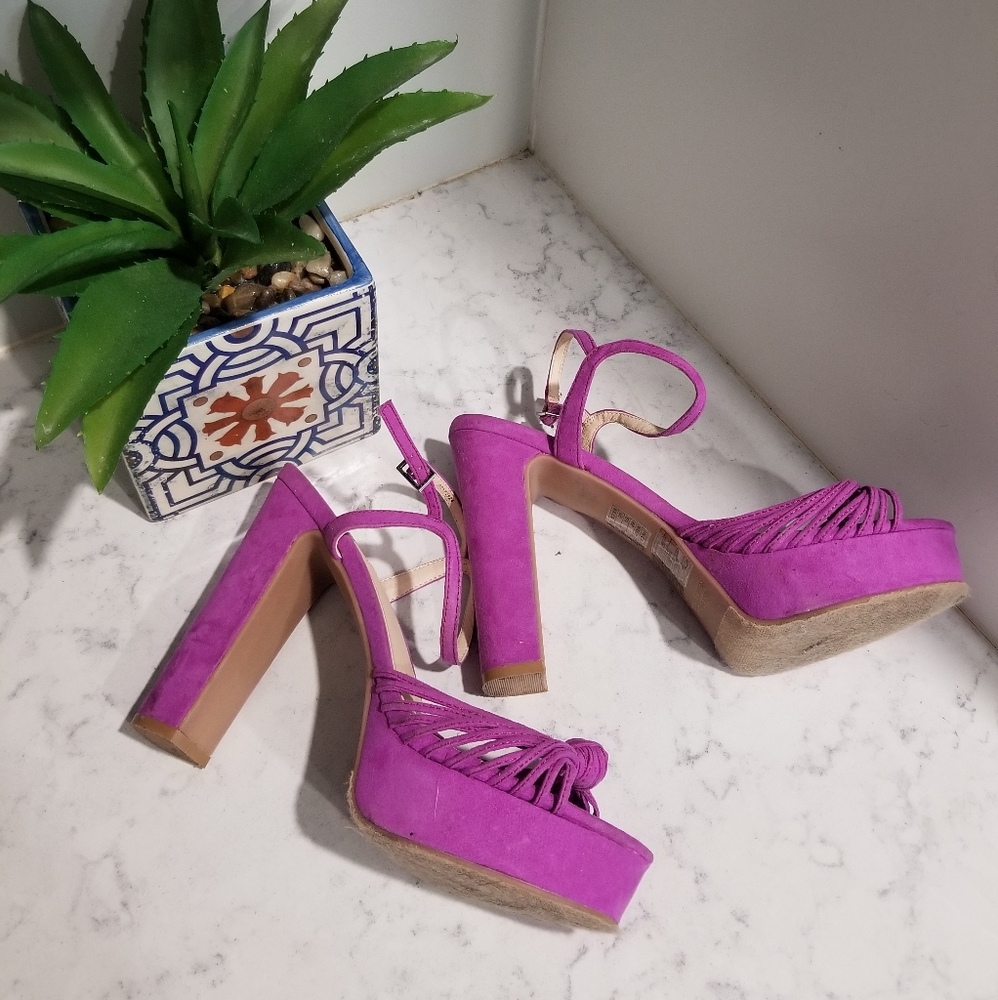 👡 FOREVER XXI MAGENTA PLATFORM SANDALS - Picture 3 of 11